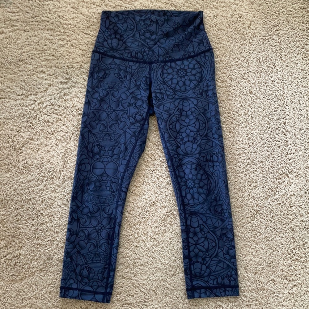 Wonder under Lulu lemon legging Capri